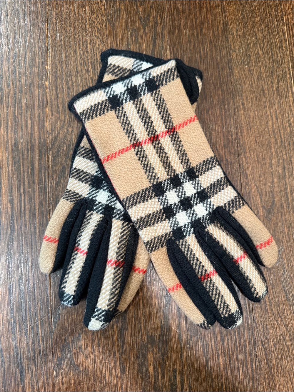 Burberry women’s gloves
